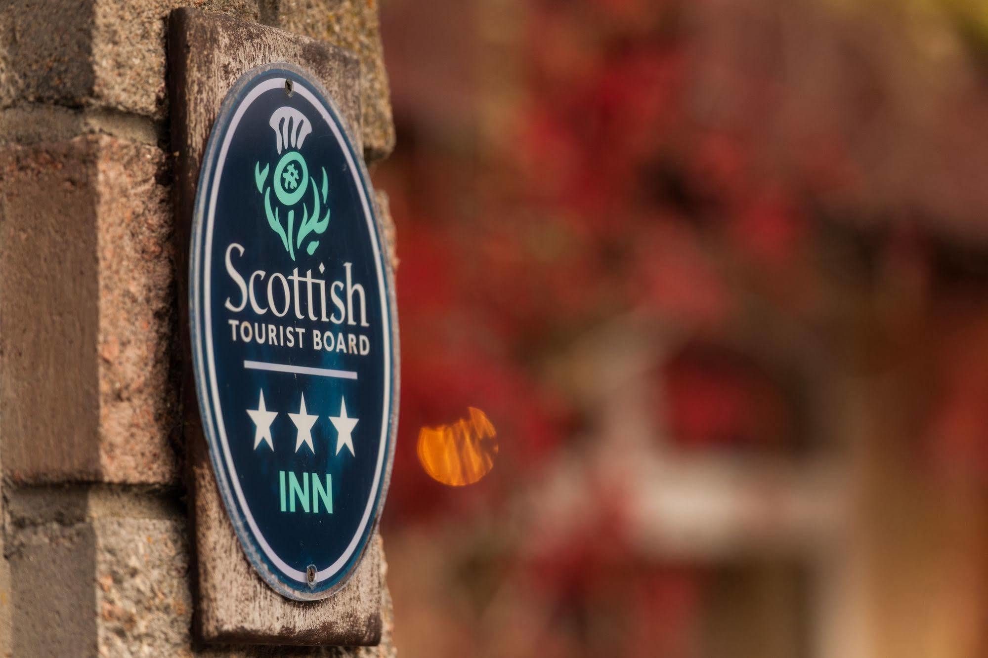 The Stronlossit Inn Fort William Eksteriør bilde
