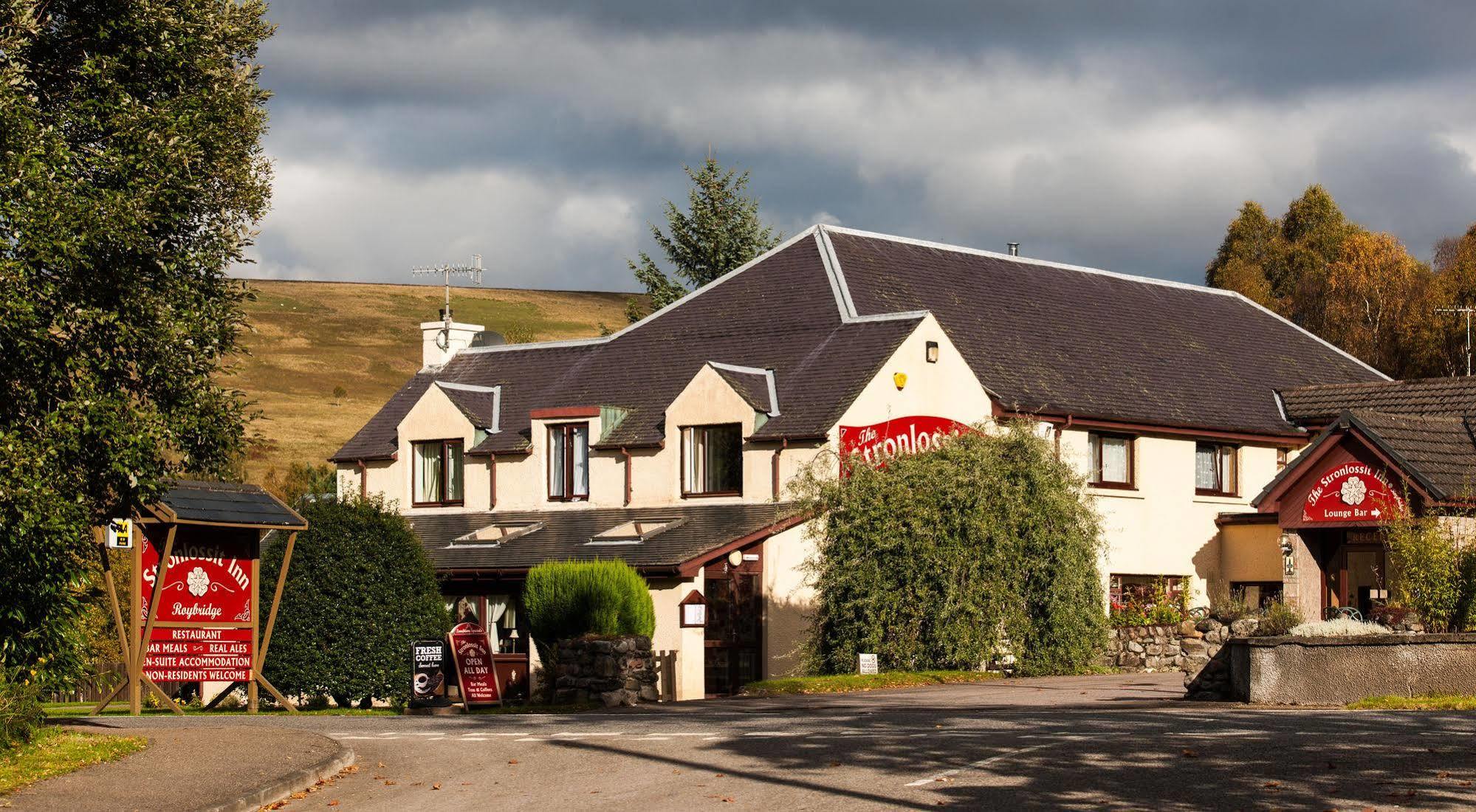 The Stronlossit Inn Fort William Eksteriør bilde